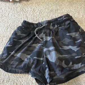 Athleta girls camo shorts size L/12